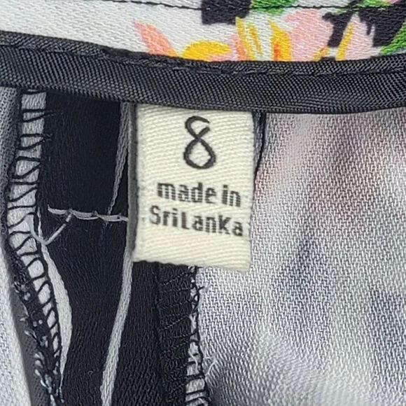 Emma & Olivia Multicolor Floral Print Striped Wide-Leg Cropped Pants. Size 8 - Picture 4 of 5